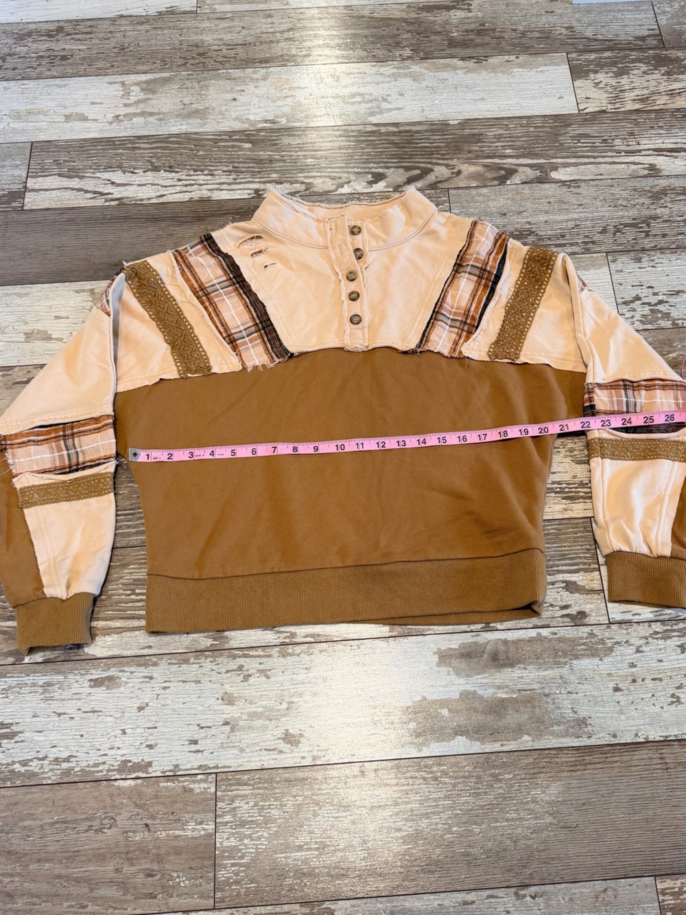 Miss Me Cream And Brown Pieces Henley Pullover Top women’s XS - Picture 4 of 8